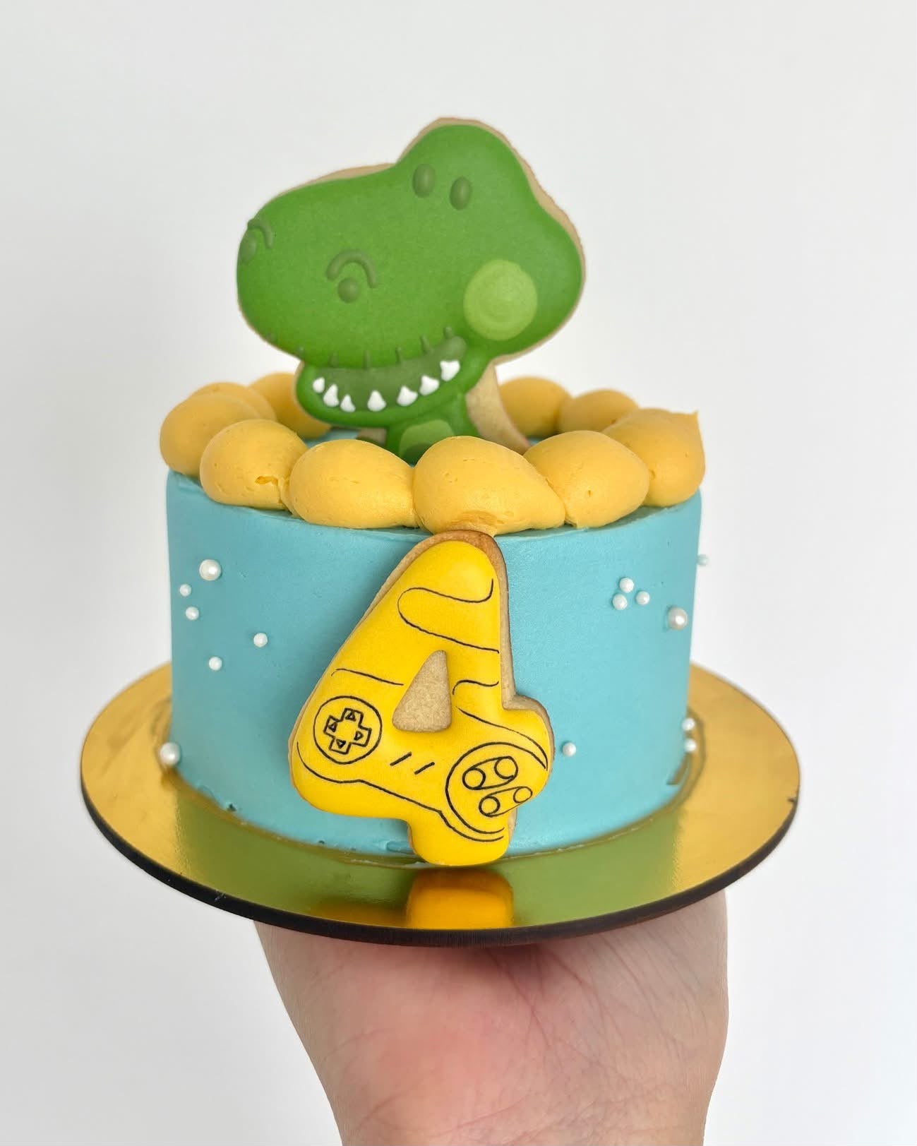 Custom cake design in Northwest Arkansas by CraveMe by Berenice